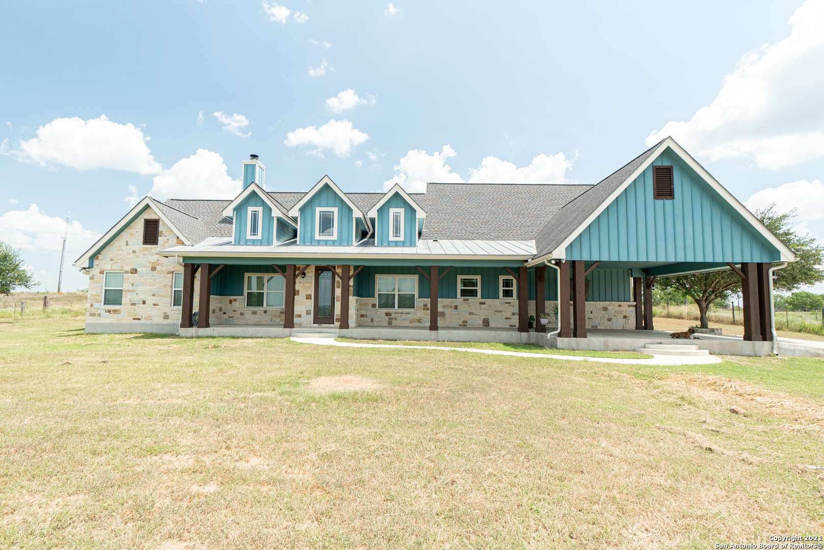 213 Country View Lane Floresville TX 78114