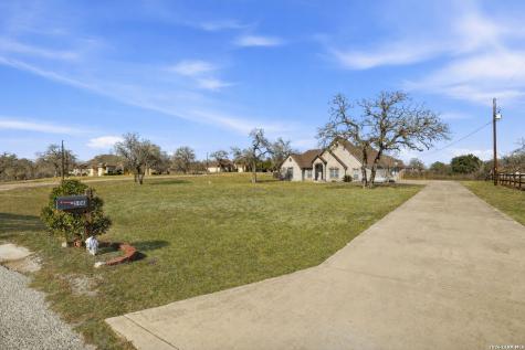 108 Abrego Ridge Floresville TX 78114