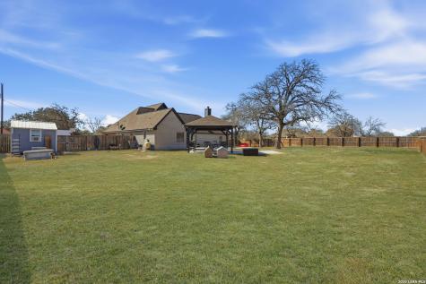 108 Abrego Ridge Floresville TX 78114