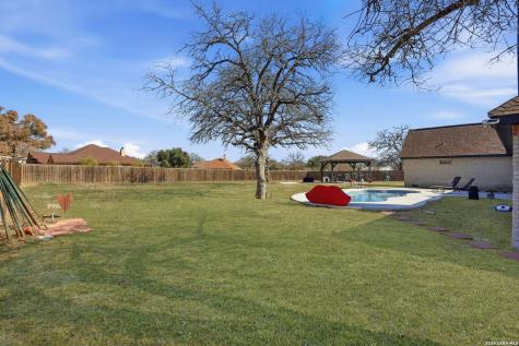 108 Abrego Ridge Floresville TX 78114