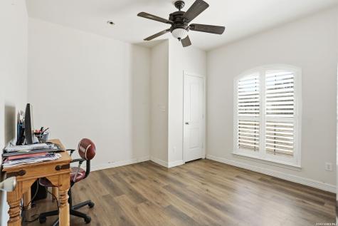 108 Abrego Ridge Floresville TX 78114
