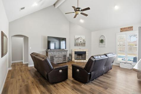 108 Abrego Ridge Floresville TX 78114