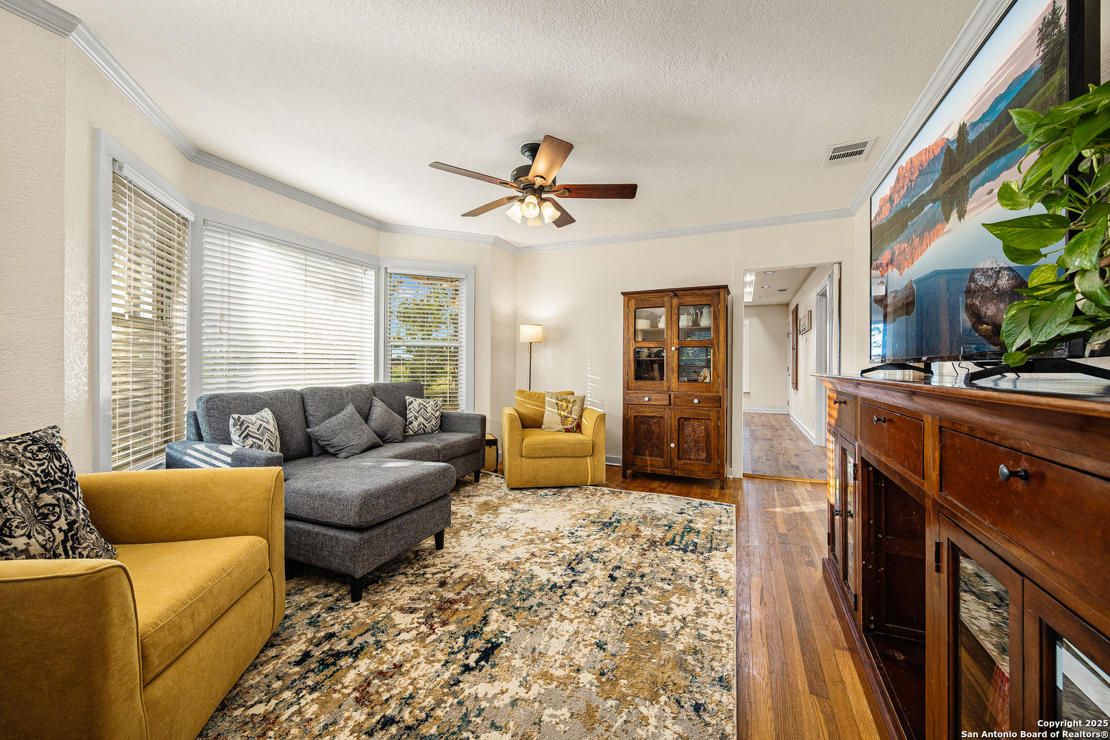 2803 Haeckerville Cibolo TX 78108