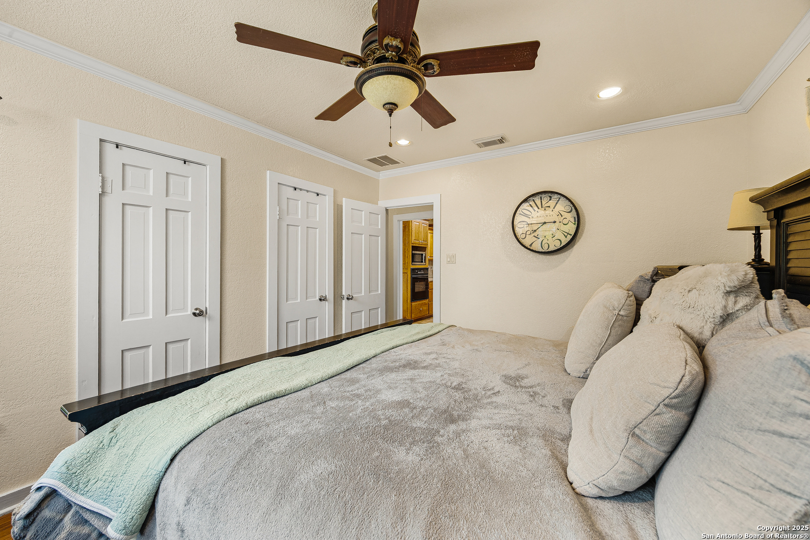 2803 Haeckerville Cibolo TX 78108