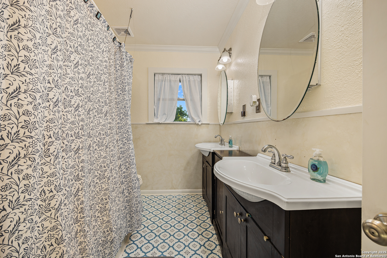 2803 Haeckerville Cibolo TX 78108