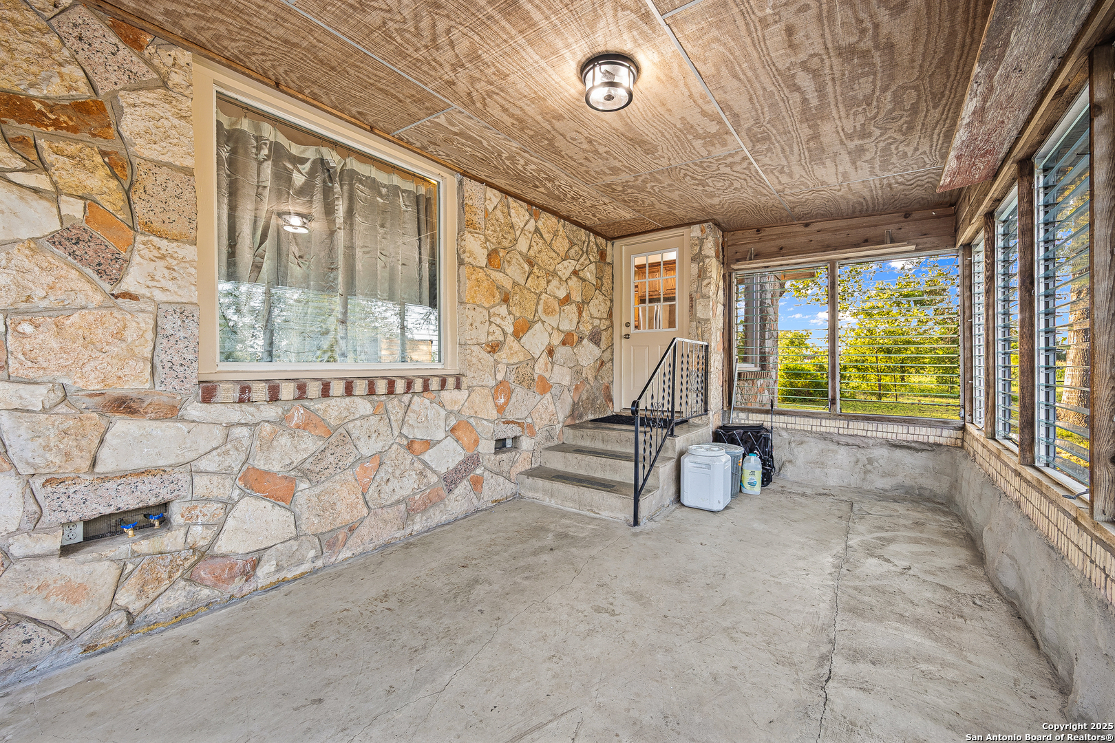2803 Haeckerville Cibolo TX 78108