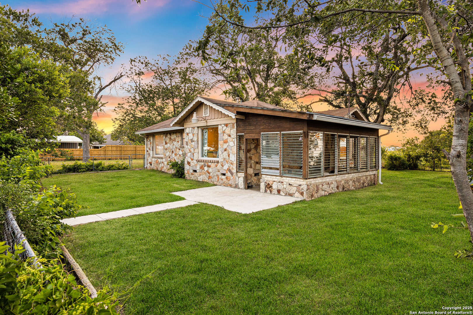 2803 Haeckerville Cibolo TX 78108