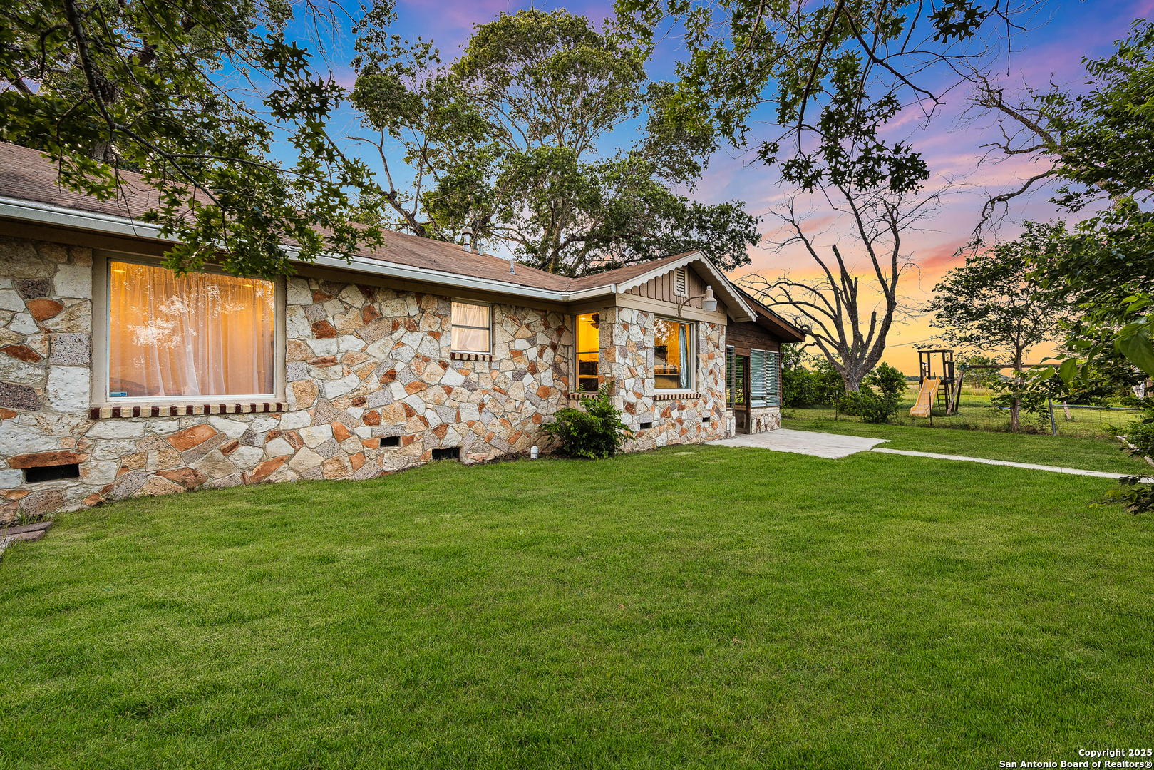 2803 Haeckerville Cibolo TX 78108