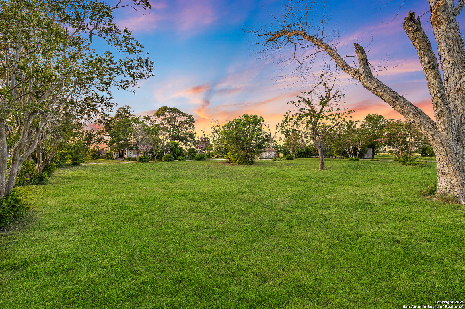 2803 Haeckerville Cibolo TX 78108