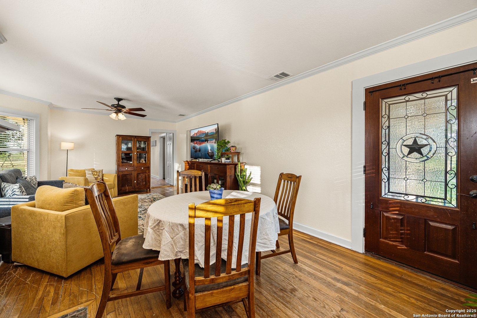 2803 Haeckerville Cibolo TX 78108