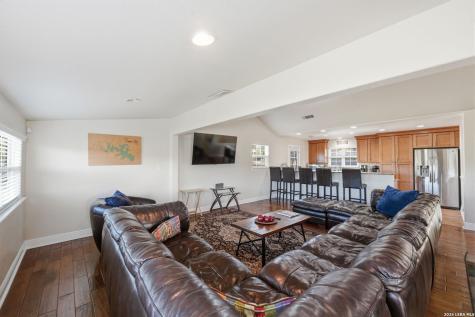 2366 Colleen Drive Canyon Lake TX 78133