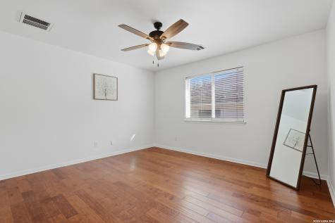 8819 Ash Meadow Universal City TX 78148