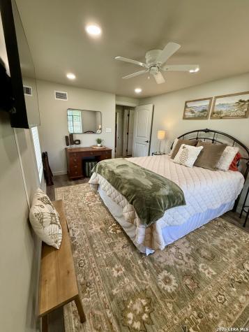 1391 Highway 39 Ingram TX 78025