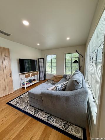 1391 Highway 39 Ingram TX 78025