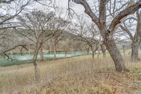 1391 Highway 39 Ingram TX 78025