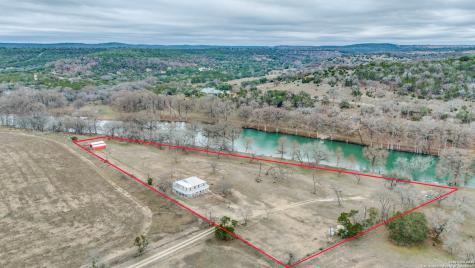 1391 Highway 39 Ingram TX 78025