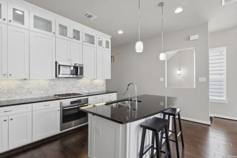 3831 Harry Wurzbach Road 4 San Antonio TX 78209