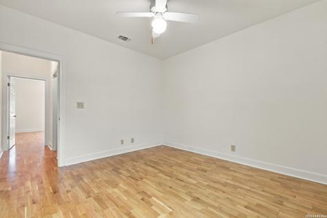 1131 River Park San Antonio TX 78216