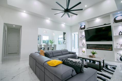 23610 Messina Canyon San Antonio TX 78255
