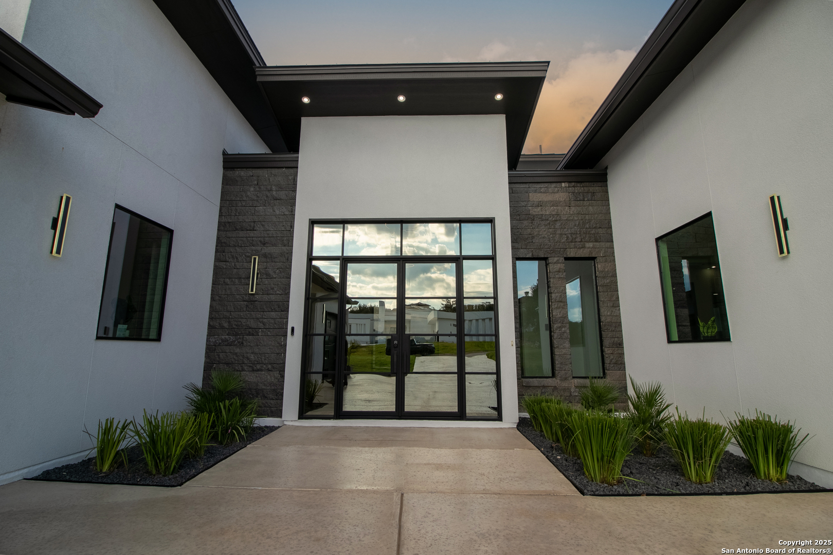 23610 Messina Canyon San Antonio TX 78255