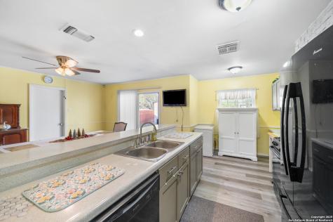 4423 Sun Vista Lane San Antonio TX 78217