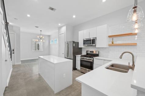 1753 E Crockett Street San Antonio TX 78202