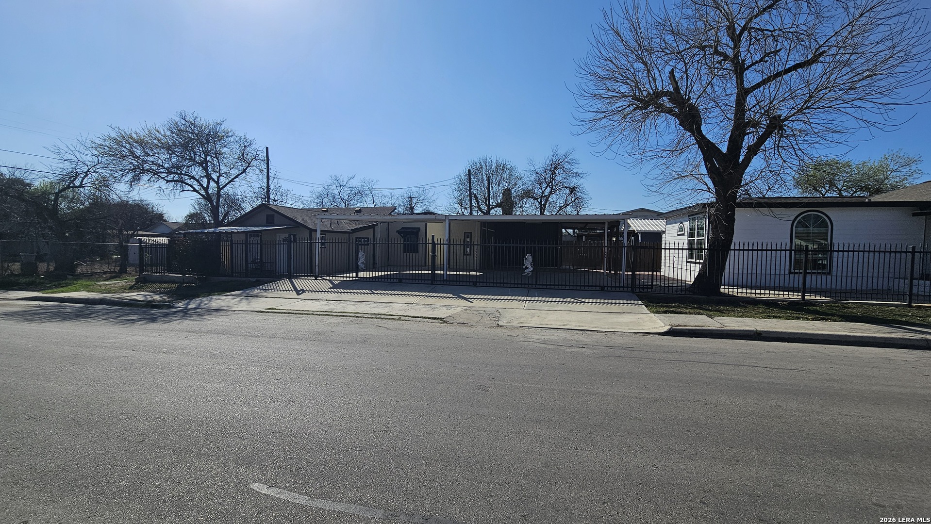 3902 W Salinas San Antonio TX 78207