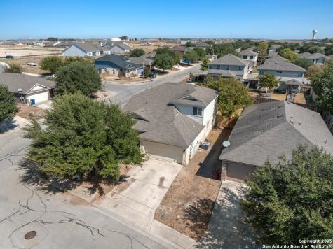 2111 Wiltshire New Braunfels TX 78130