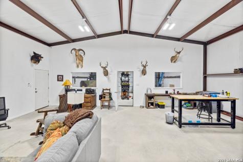 115 Yellowstone Hunt TX 78024