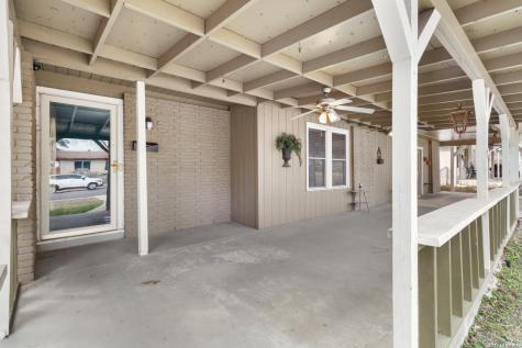214 Schmeltzer Lane San Antonio TX 78213