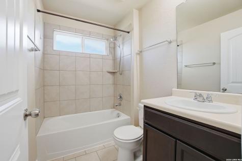 8826 Palmetto Falls San Antonio TX 78254