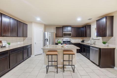 8826 Palmetto Falls San Antonio TX 78254