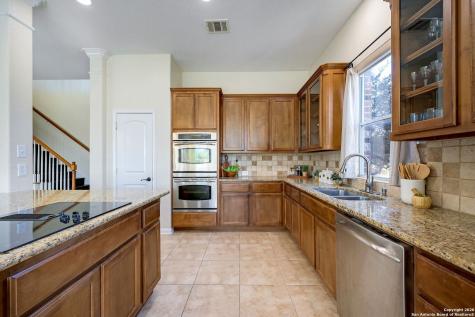 814 Artisan Way San Antonio TX 78260