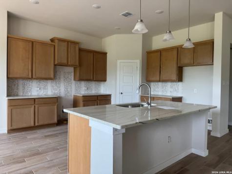 1586 Vista View Drive Pleasanton TX 78064