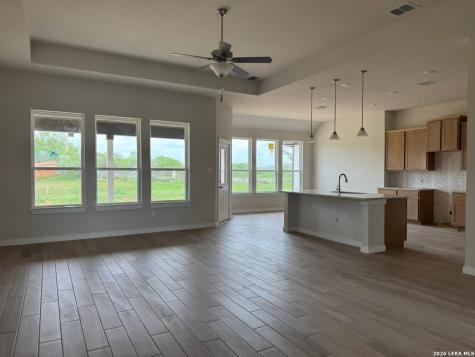 1586 Vista View Drive Pleasanton TX 78064
