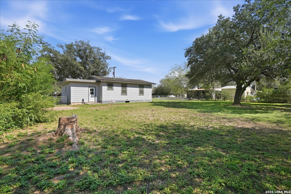 112 Charles Street George West TX 78022
