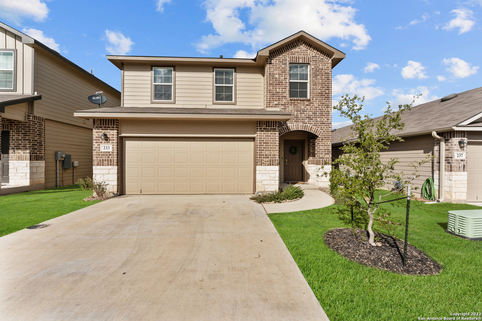 233 Middle Green Loop Floresville TX 78114