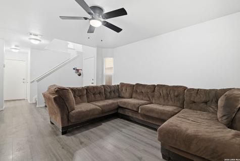 6806 Grapevine Lake San Antonio TX 78244