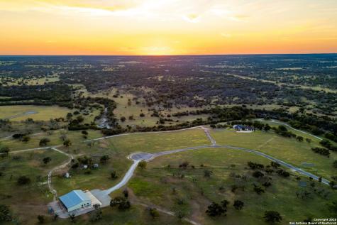 170 Goose Landing Way Harper TX 78631