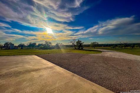 170 Goose Landing Way Harper TX 78631