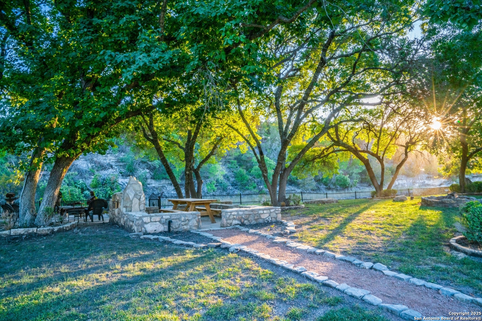 170 Goose Landing Way Harper TX 78631