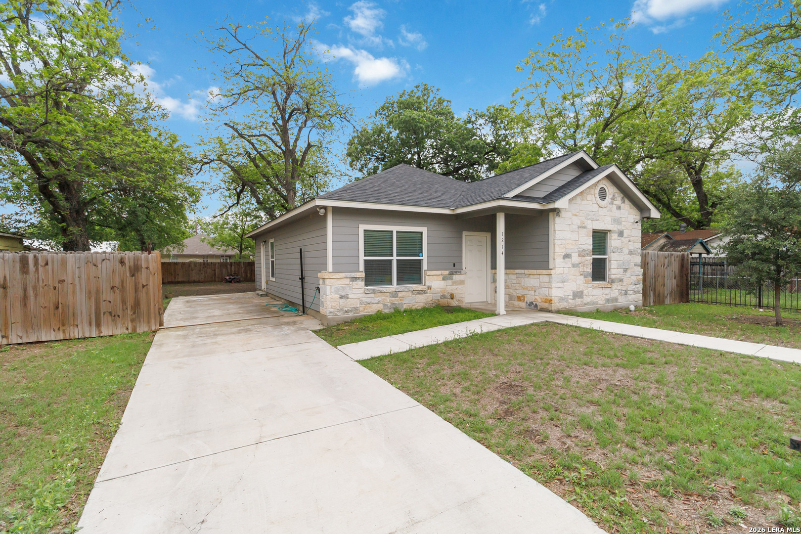 1214 Chalmers Avenue San Antonio TX 78211