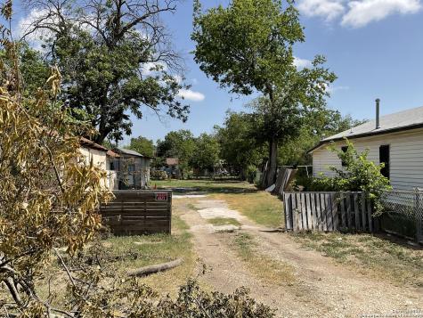 3023 Chihuahua Street San Antonio TX 78207
