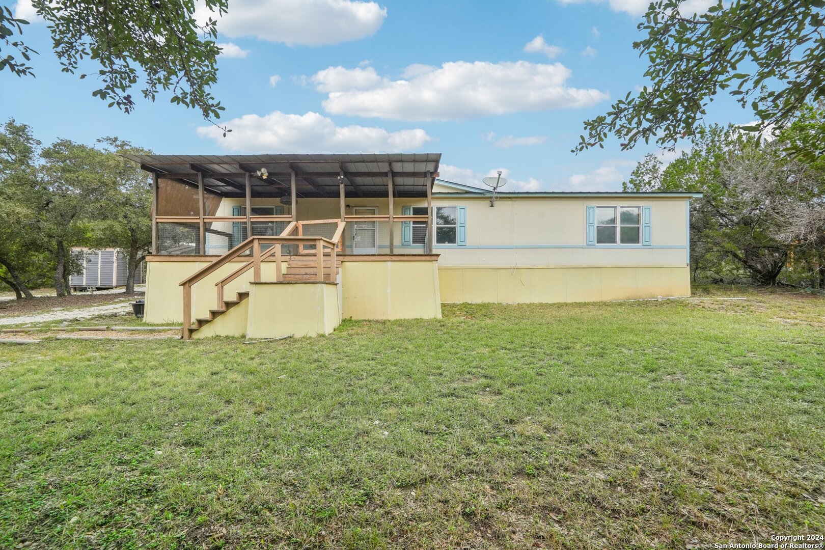 140 Lake Terrace Drive Lakehills TX 78063