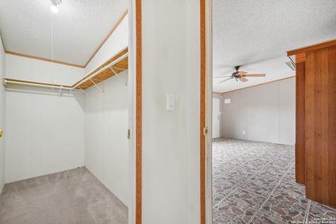 140 Lake Terrace Drive Lakehills TX 78063