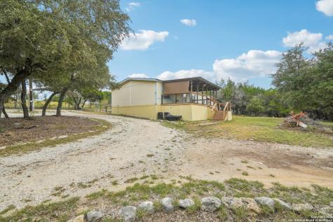 140 Lake Terrace Drive Lakehills TX 78063