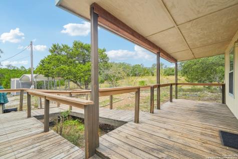 140 Lake Terrace Drive Lakehills TX 78063