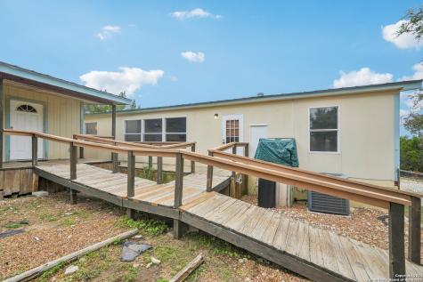 140 Lake Terrace Drive Lakehills TX 78063