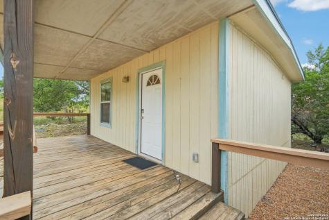 140 Lake Terrace Drive Lakehills TX 78063