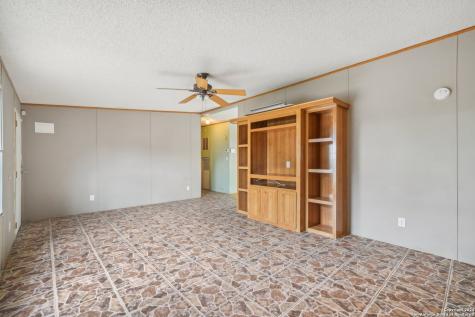 140 Lake Terrace Drive Lakehills TX 78063